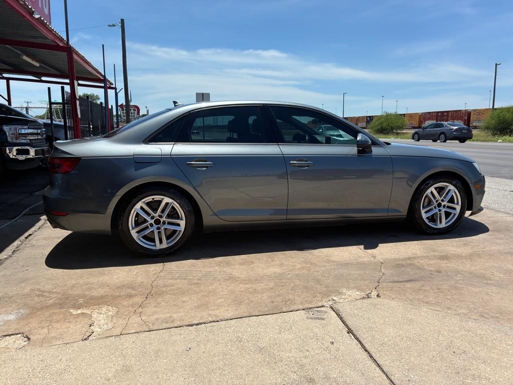Audi A4 2.0T Premium quattro Sedan 2017