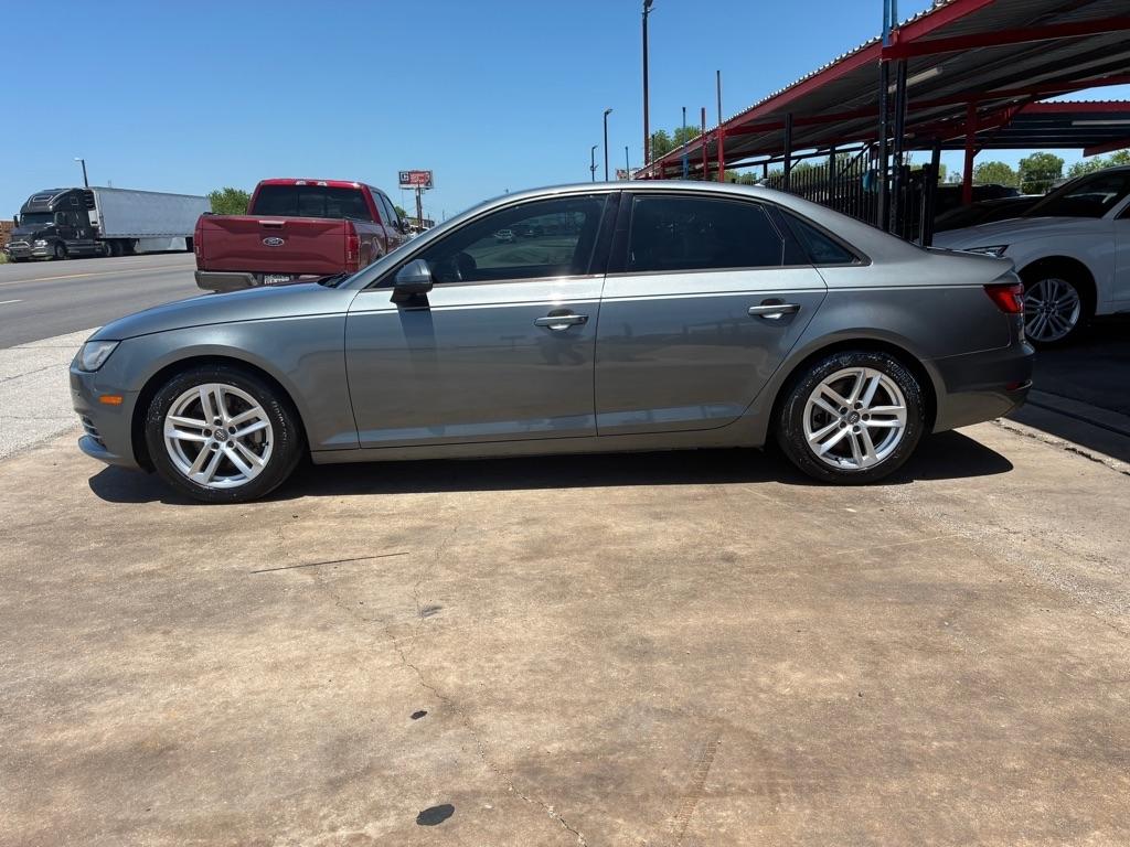 Audi A4 2.0T Premium quattro Sedan 2017