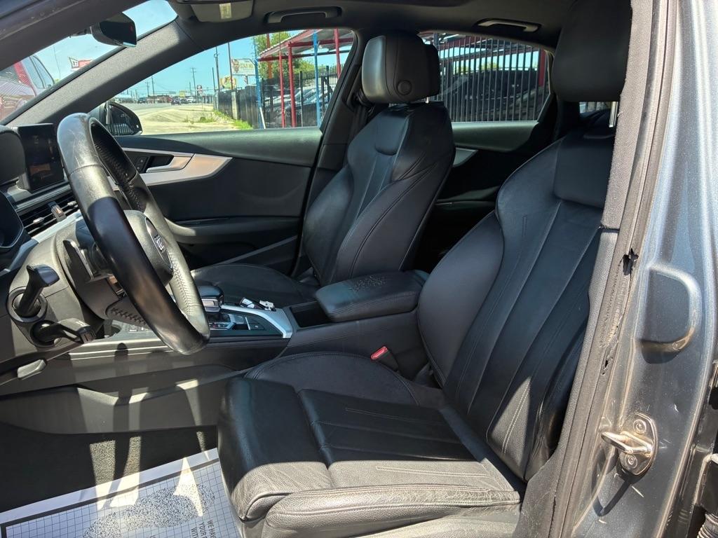 Audi A4 2.0T Premium quattro Sedan 2017