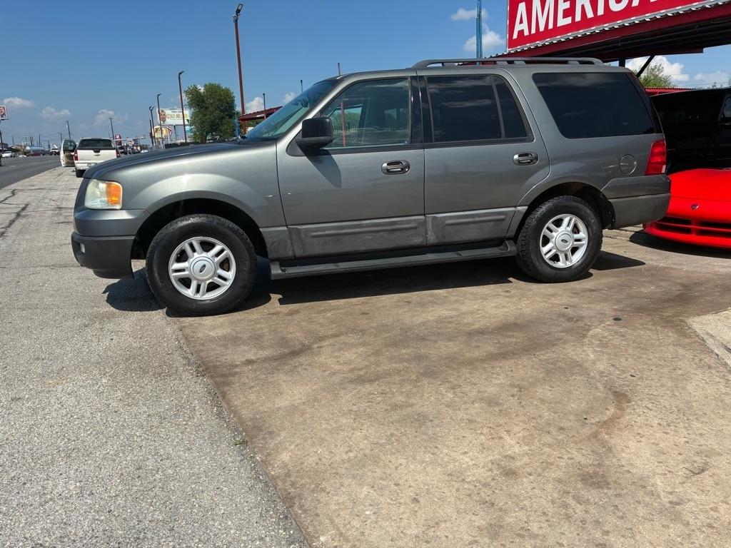 Ford Expedition XLT 4WD 2005