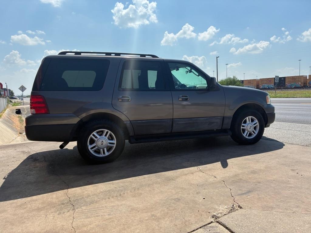 Ford Expedition XLT 4WD 2005