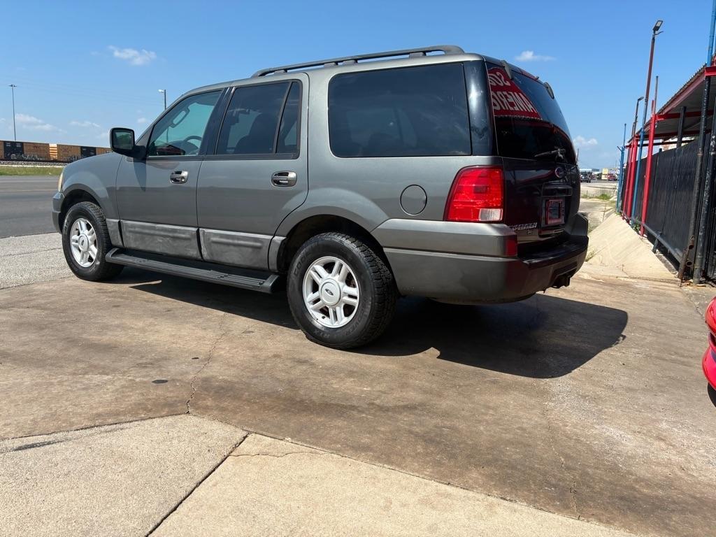 Ford Expedition XLT 4WD 2005