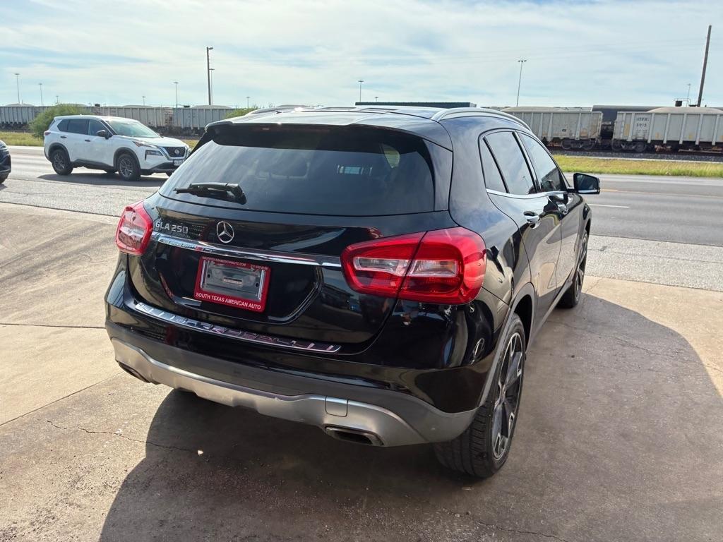 Mercedes-Benz GLA-Class GLA250 2018