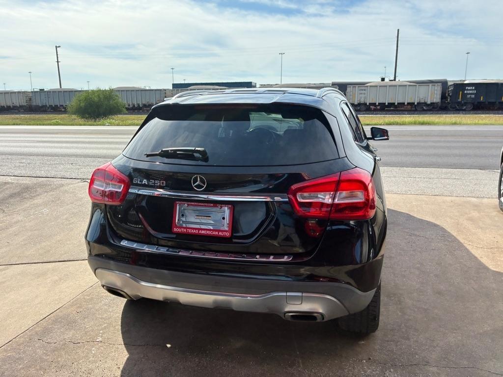 Mercedes-Benz GLA-Class GLA250 2018