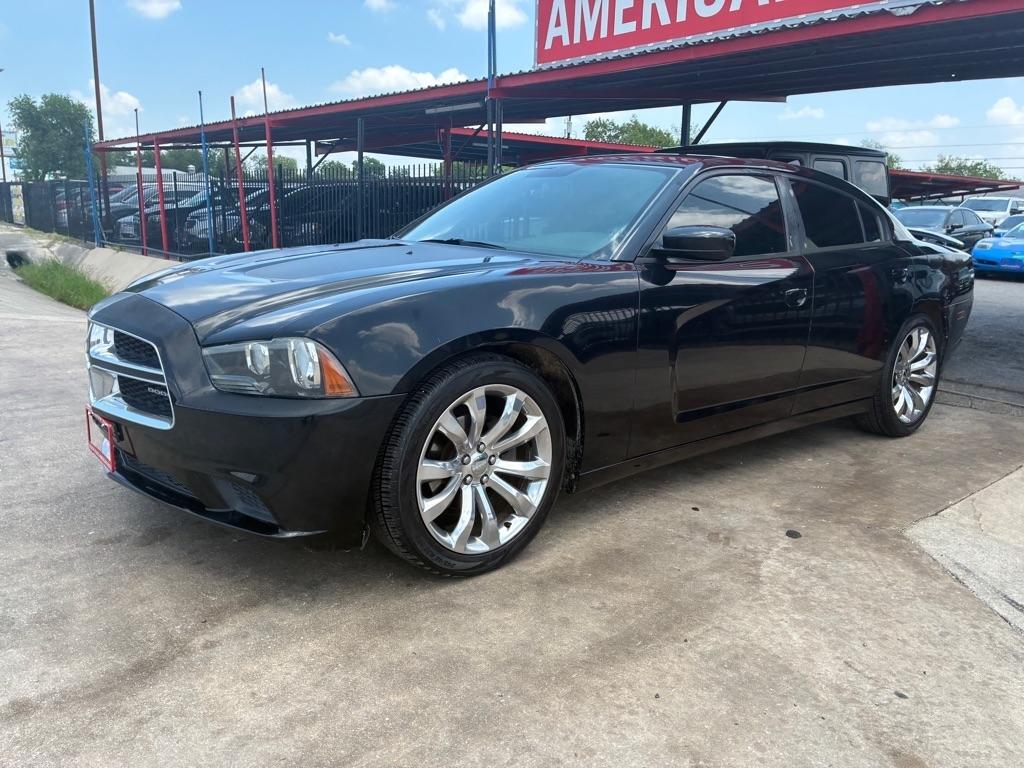 Dodge Charger SE 2012