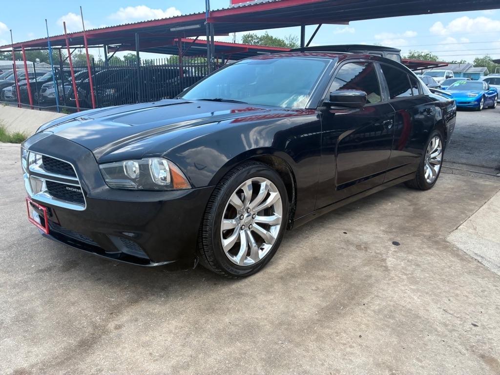 Dodge Charger SE 2012
