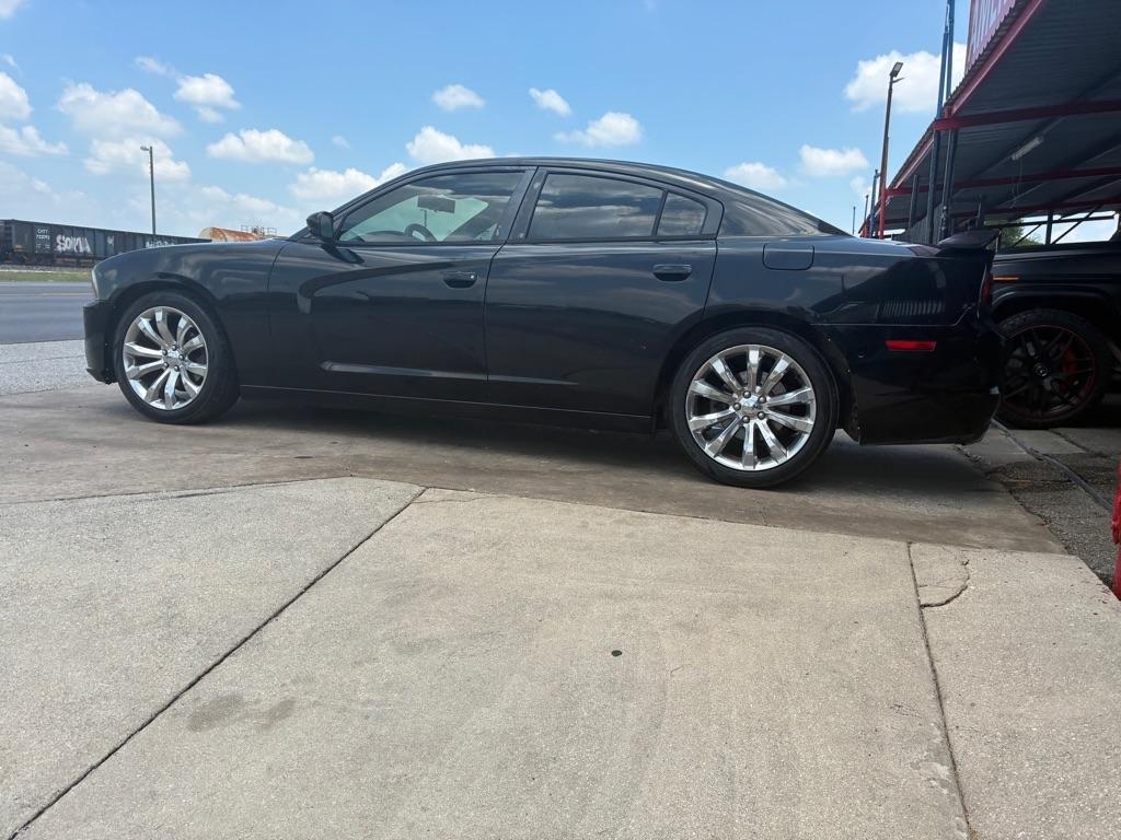 Dodge Charger SE 2012