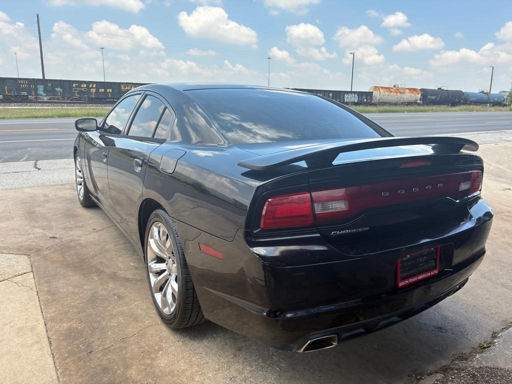 Dodge Charger SE 2012