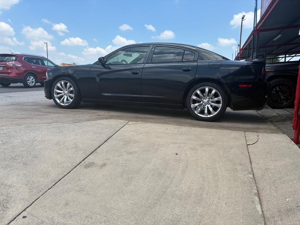 Dodge Charger SE 2012