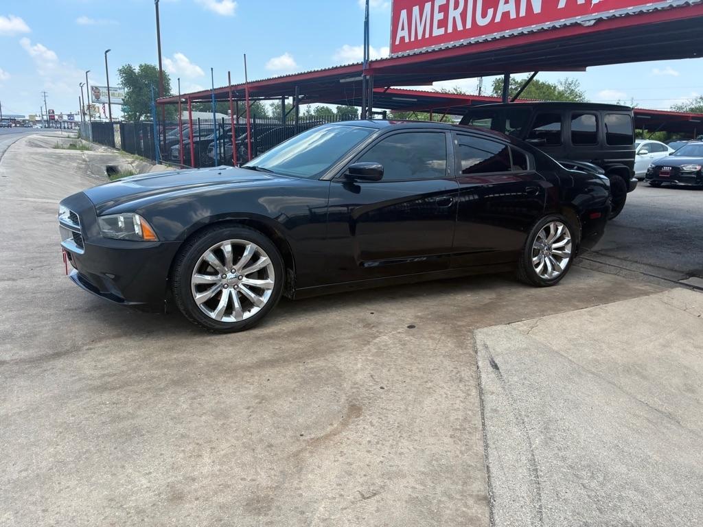 Dodge Charger SE 2012