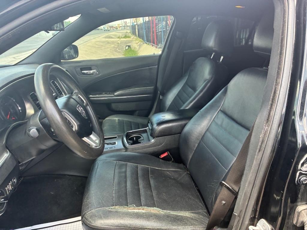 Dodge Charger SE 2012