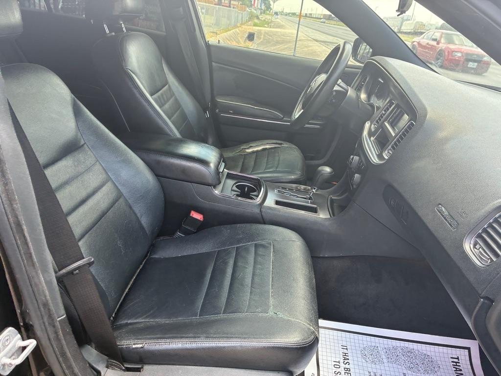 Dodge Charger SE 2012
