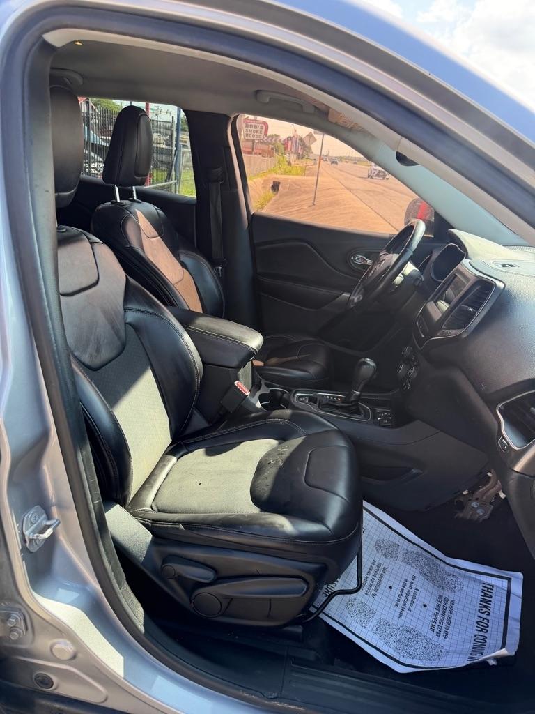 Jeep Cherokee Latitude Plus FWD 2019