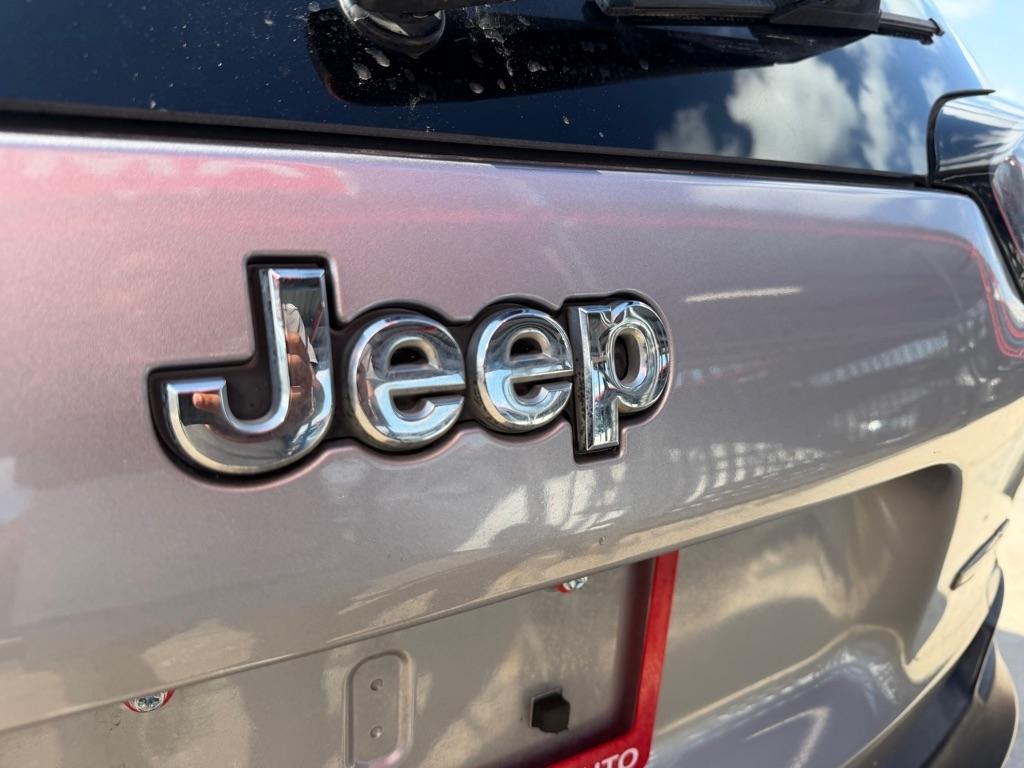 Jeep Cherokee Latitude Plus FWD 2019
