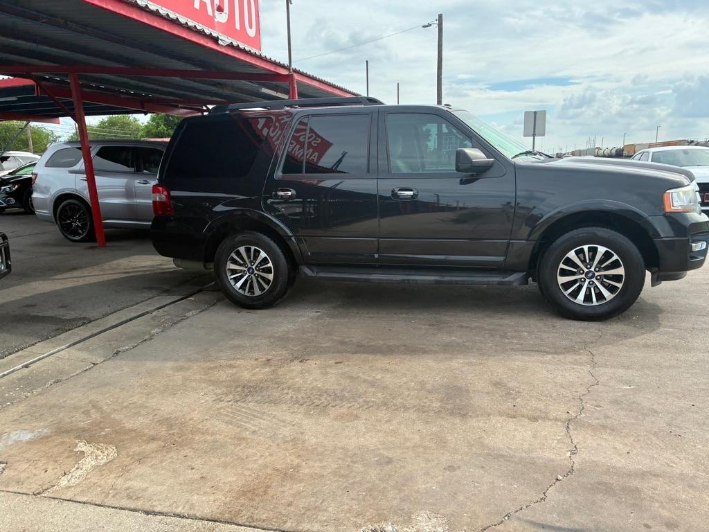 Ford Expedition XLT 2WD 2015