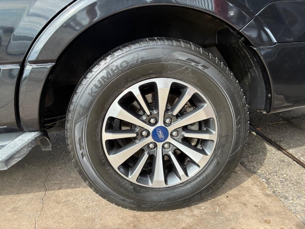 Ford Expedition XLT 2WD 2015