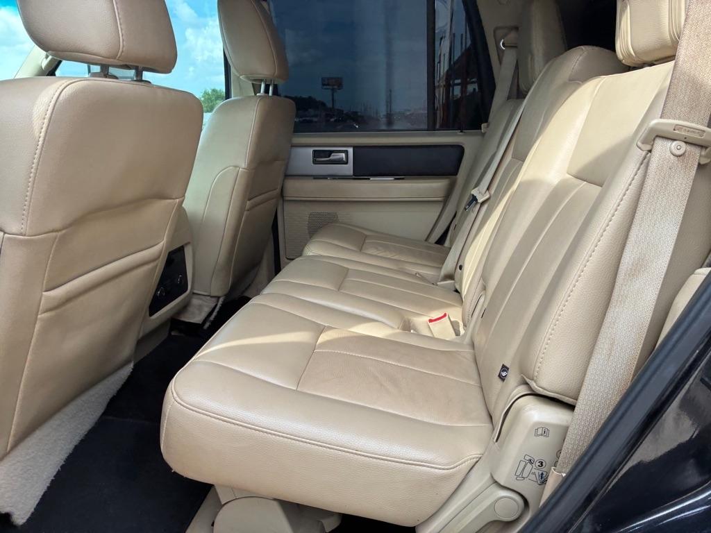 Ford Expedition XLT 2WD 2015