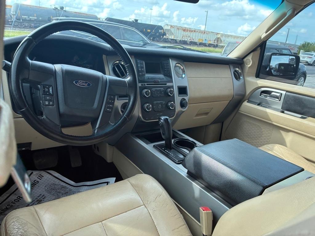 Ford Expedition XLT 2WD 2015