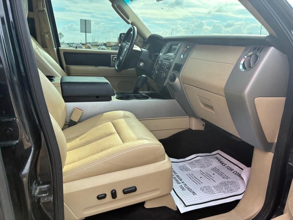 Ford Expedition XLT 2WD 2015