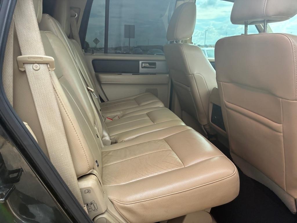 Ford Expedition XLT 2WD 2015