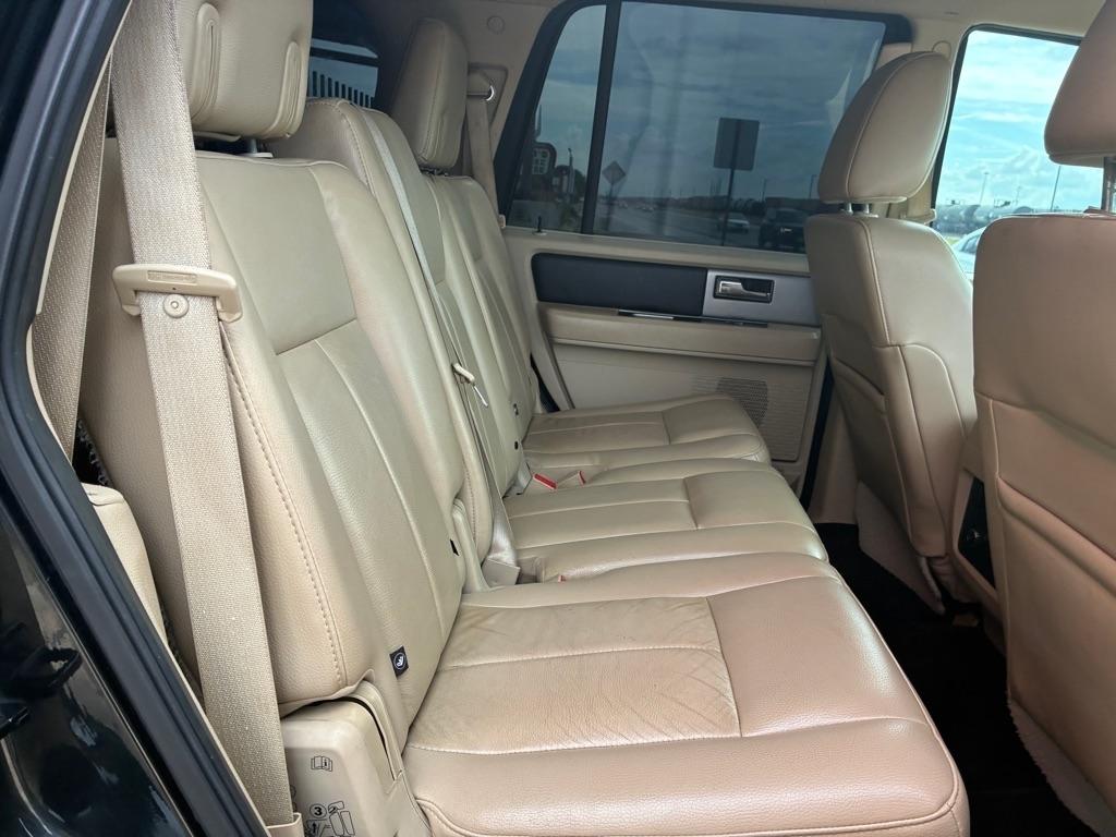 Ford Expedition XLT 2WD 2015