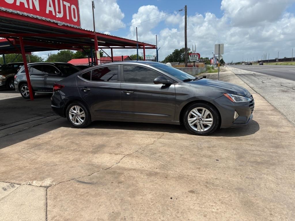 Hyundai Elantra Limited 2020