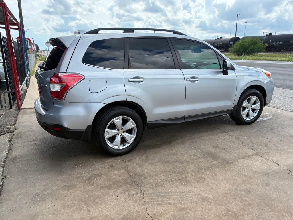 Subaru Forester 2.5i Limited 2016