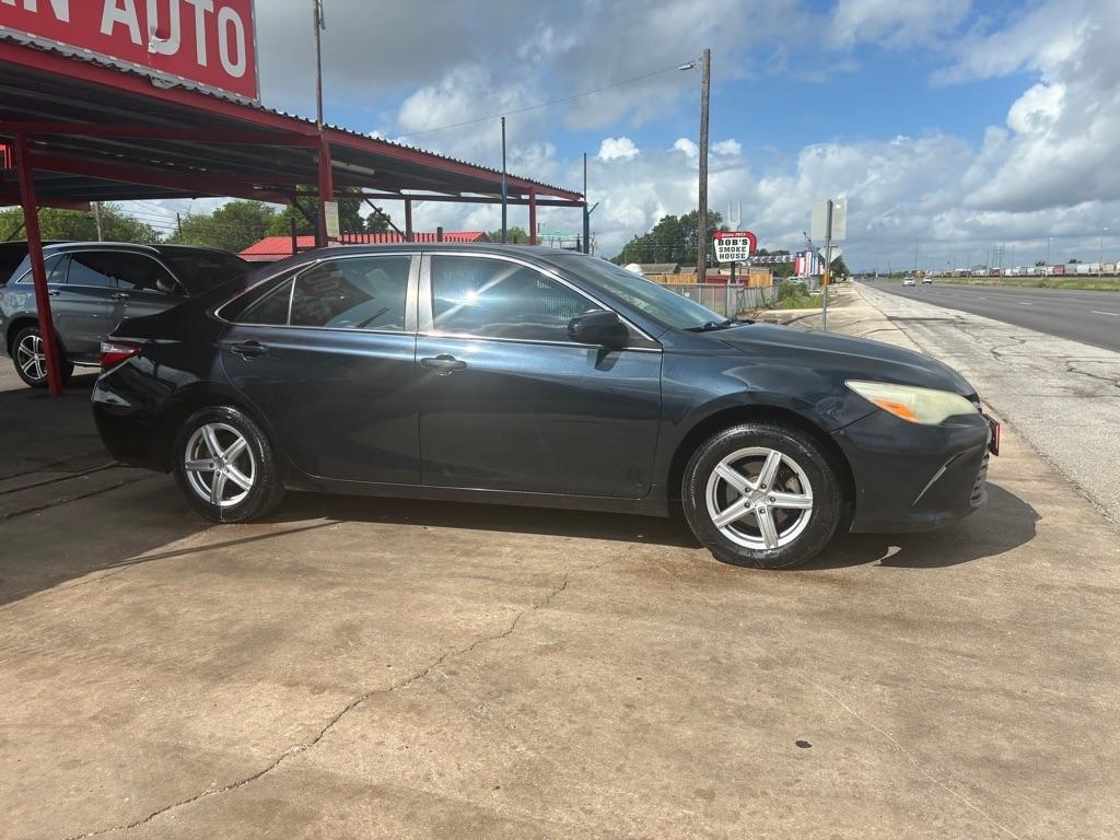 Toyota Camry LE 2015