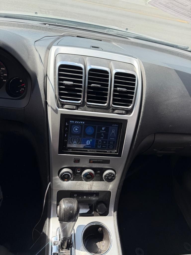 GMC Acadia SLE-2 FWD 2011