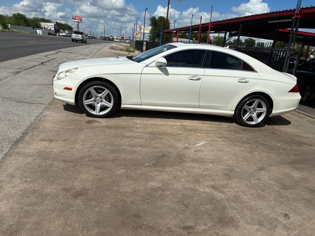 Mercedes-Benz CLS-Class CLS550 4-Door Coupe 2008
