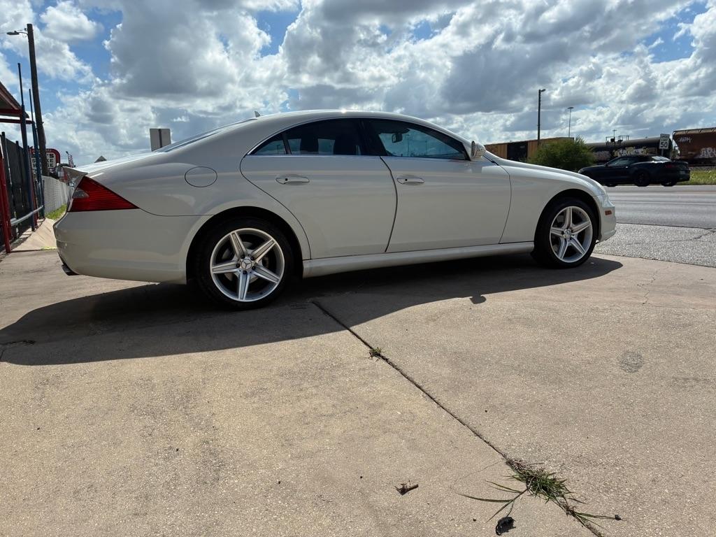 Mercedes-Benz CLS-Class CLS550 4-Door Coupe 2008