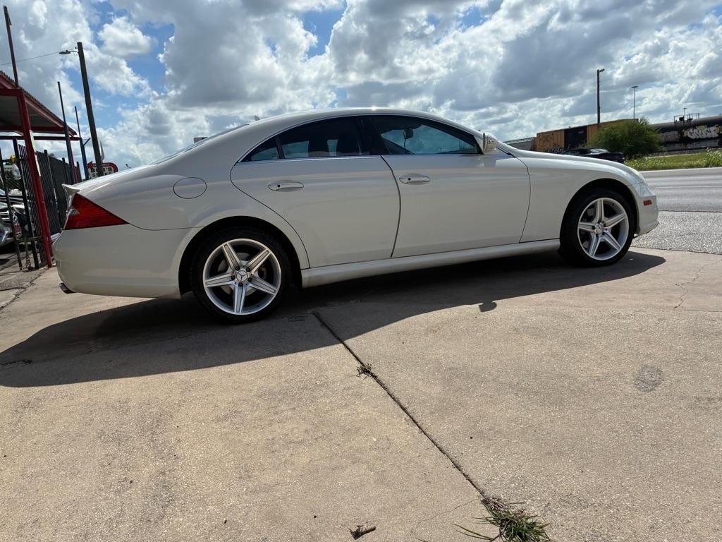 Mercedes-Benz CLS-Class CLS550 4-Door Coupe 2008