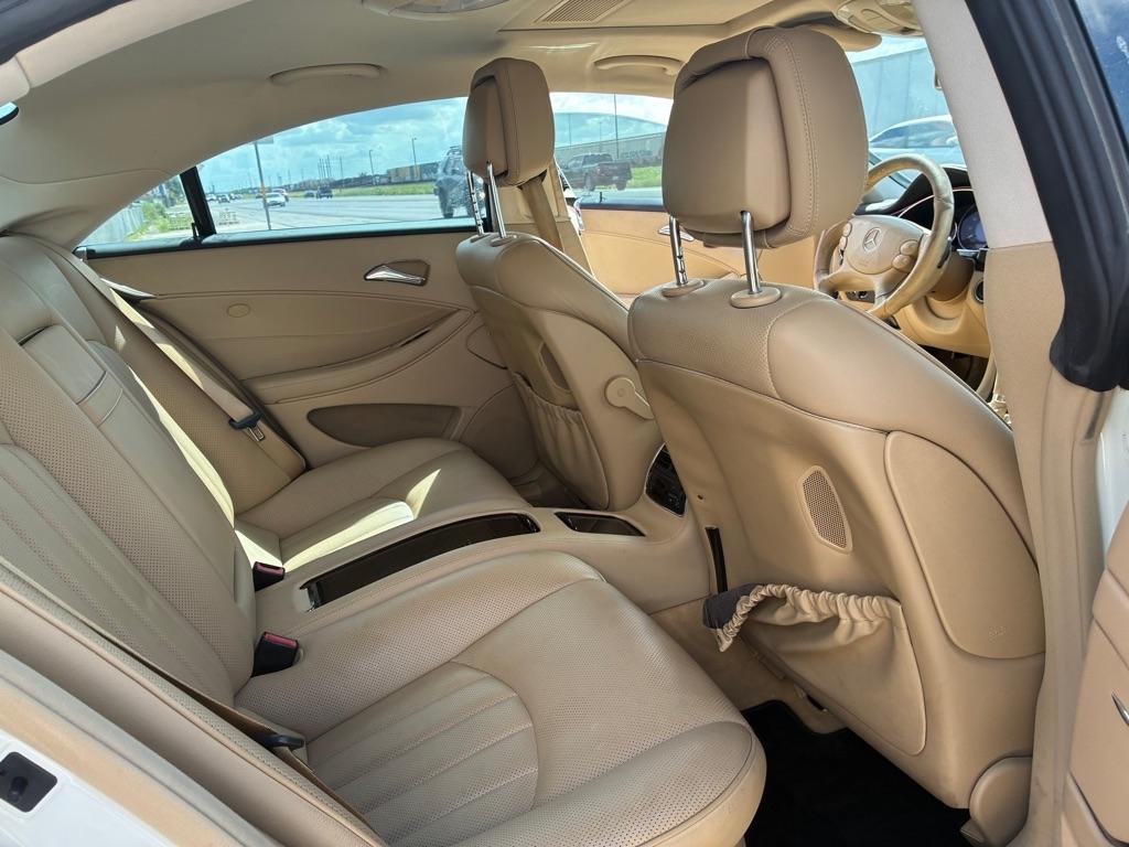 Mercedes-Benz CLS-Class CLS550 4-Door Coupe 2008