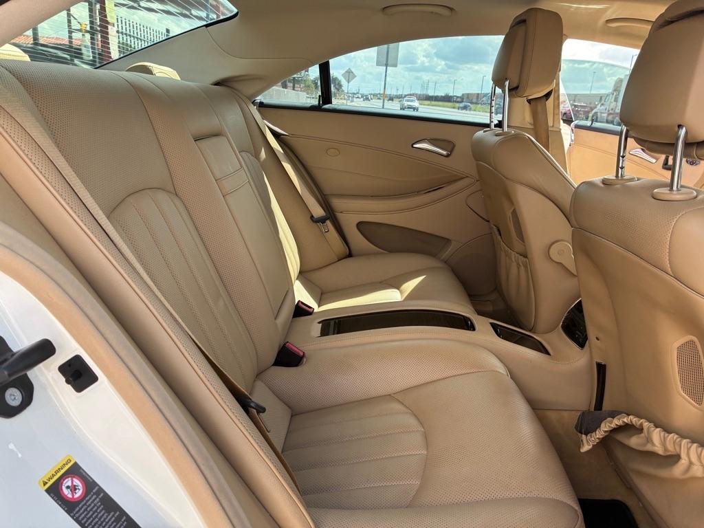 Mercedes-Benz CLS-Class CLS550 4-Door Coupe 2008