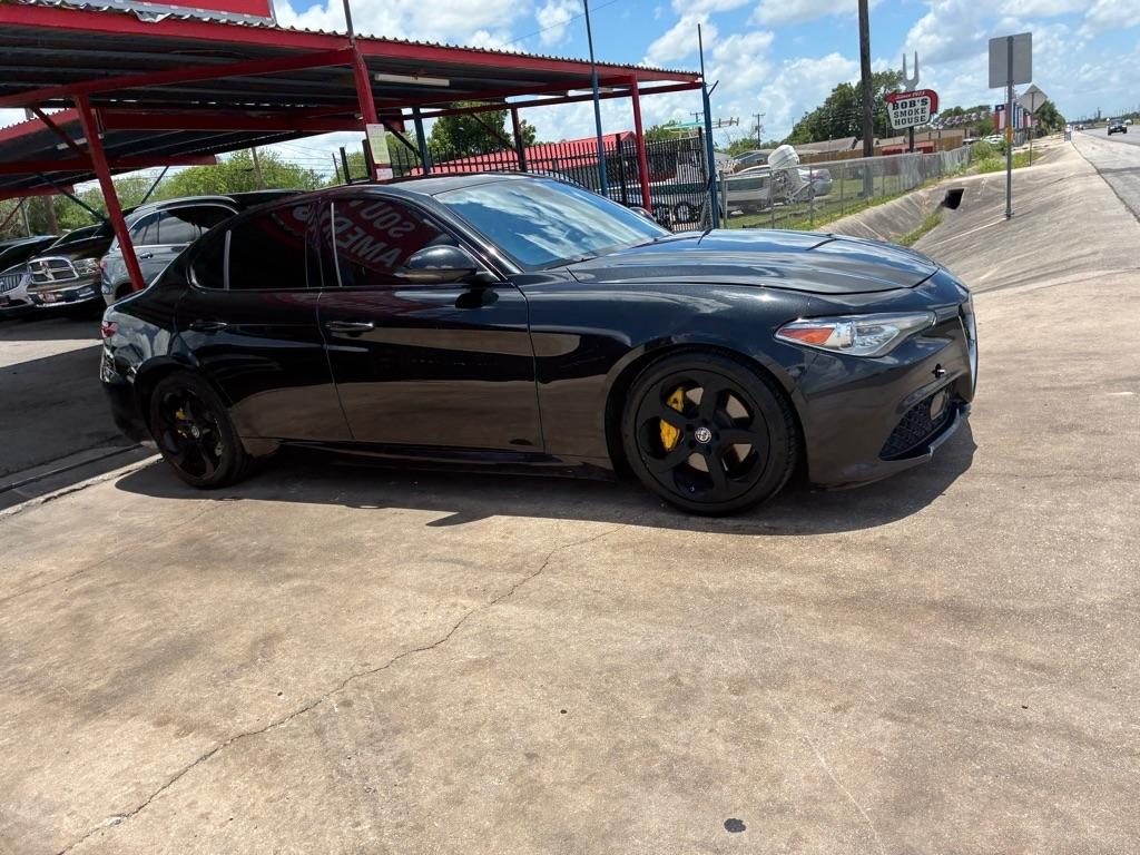 Alfa Romeo Giulia Base 2017