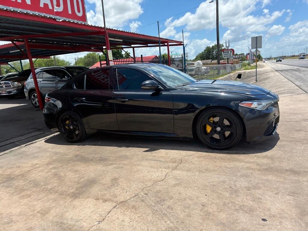 Alfa Romeo Giulia Base 2017