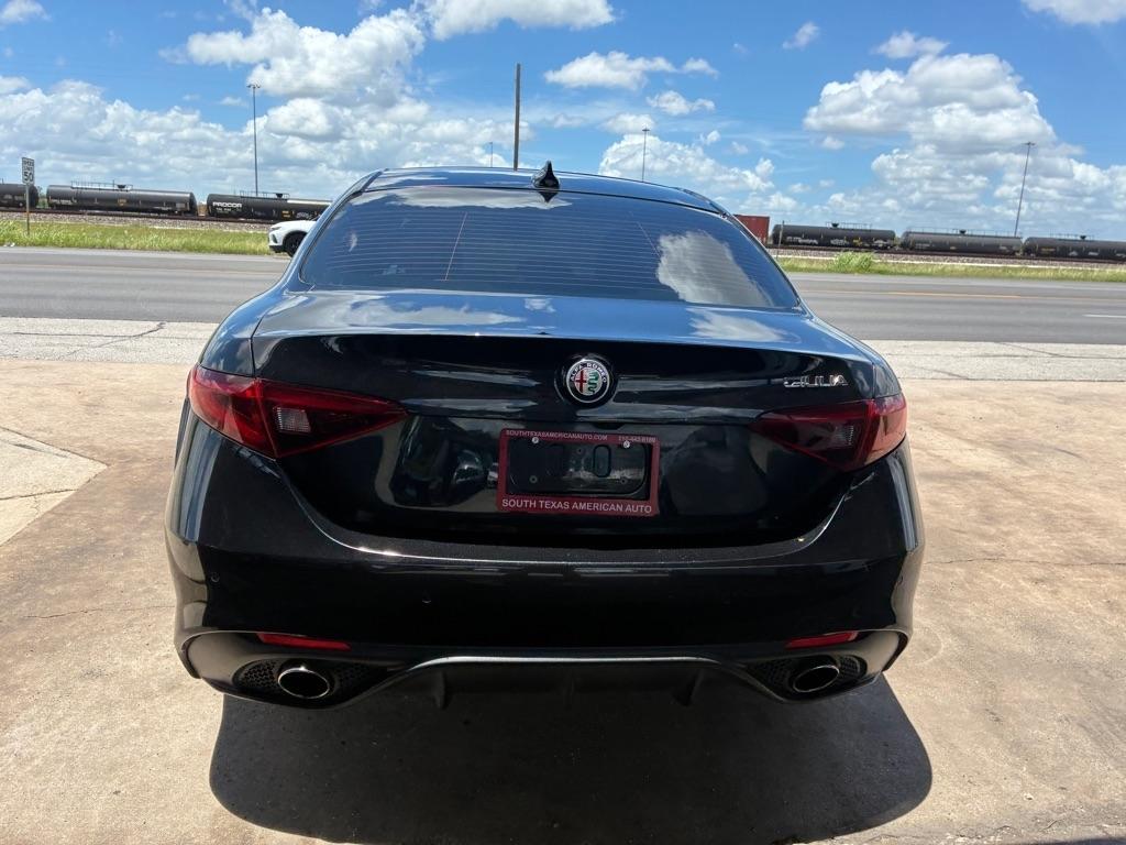 Alfa Romeo Giulia Base 2017