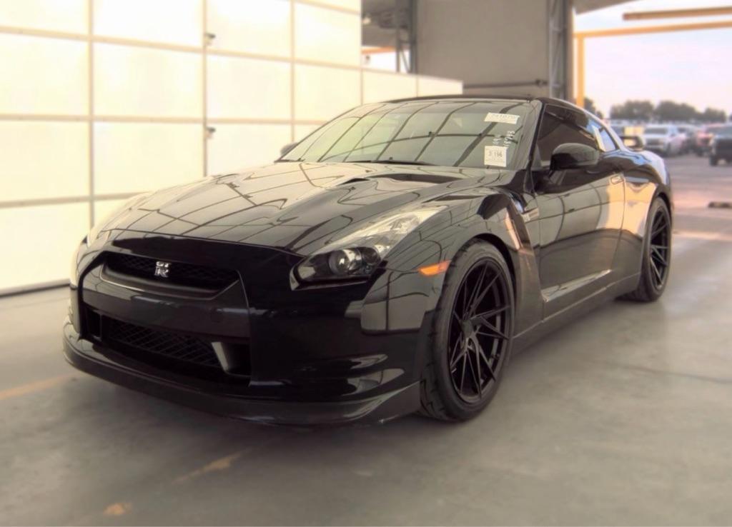 Nissan GT-R Coupe 2010