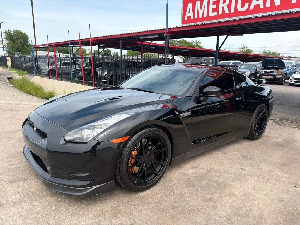 Nissan GT-R Coupe 2010