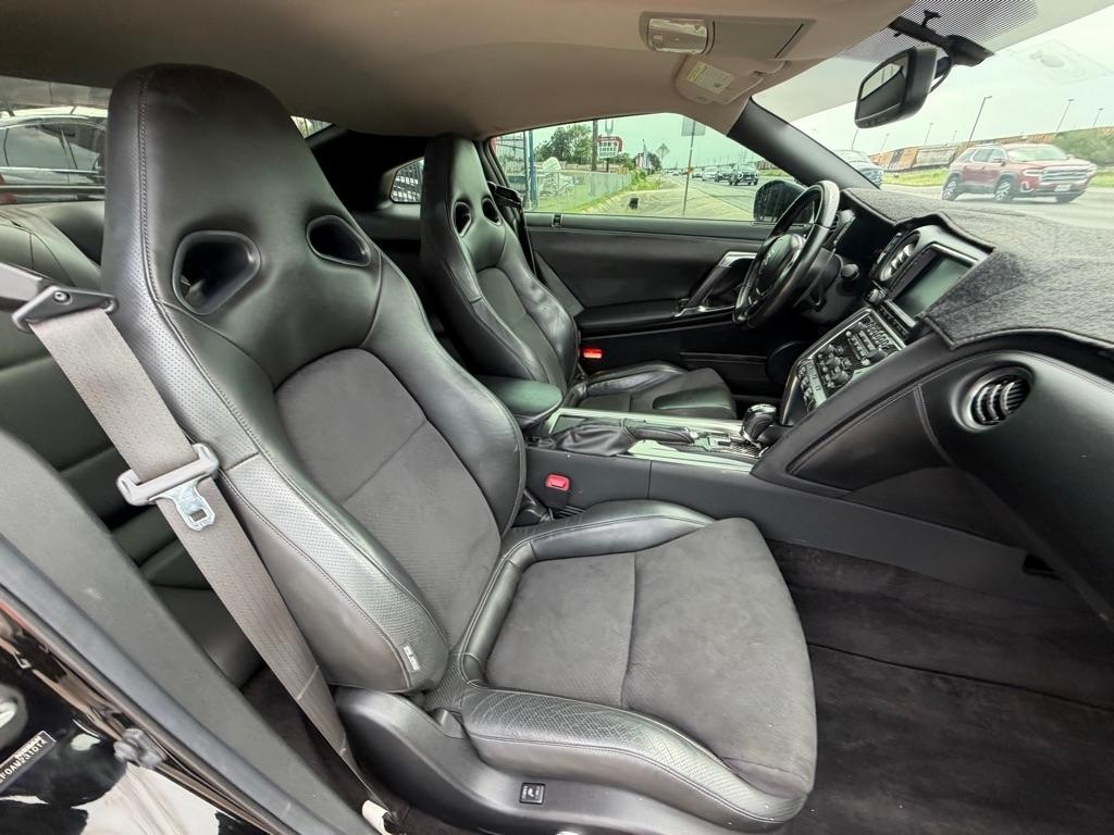 Nissan GT-R Coupe 2010