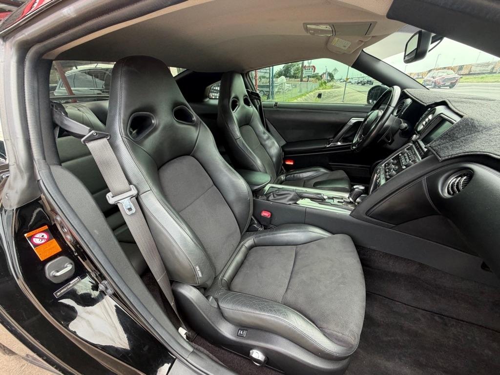 Nissan GT-R Coupe 2010