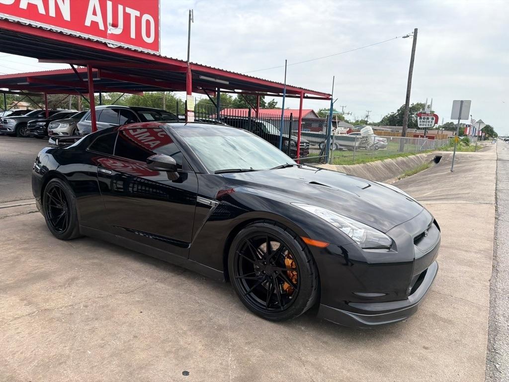 Nissan GT-R Coupe 2010