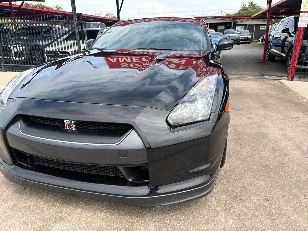 Nissan GT-R Coupe 2010