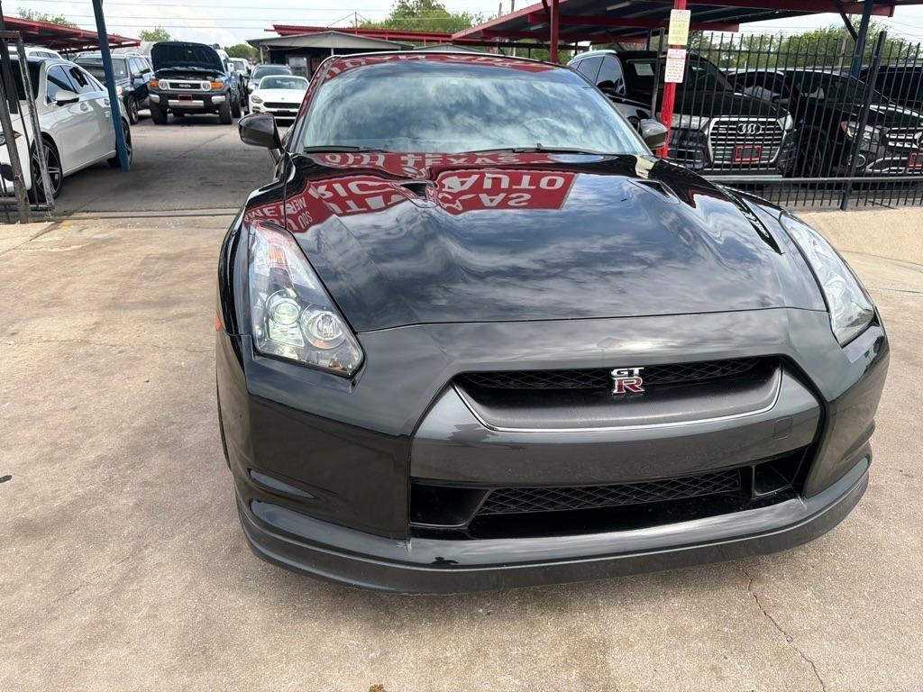 Nissan GT-R Coupe 2010