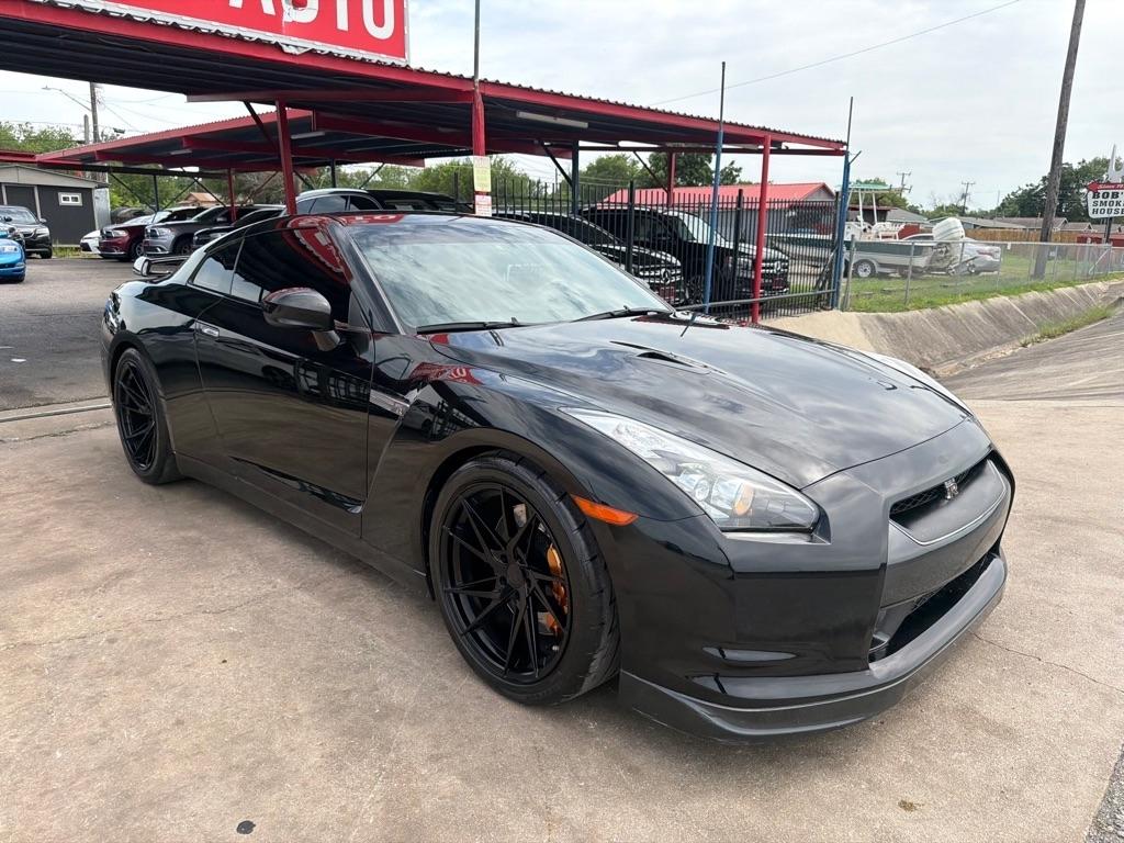 Nissan GT-R Coupe 2010
