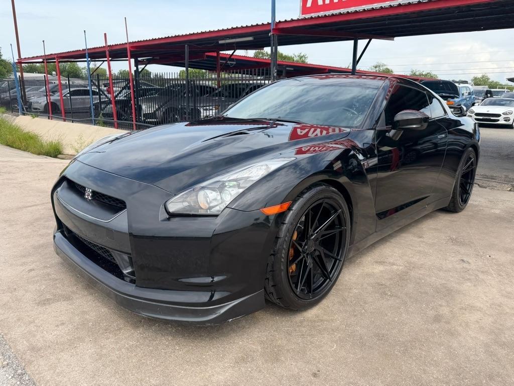 Nissan GT-R Coupe 2010