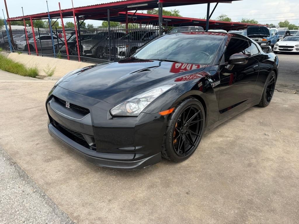 Nissan GT-R Coupe 2010