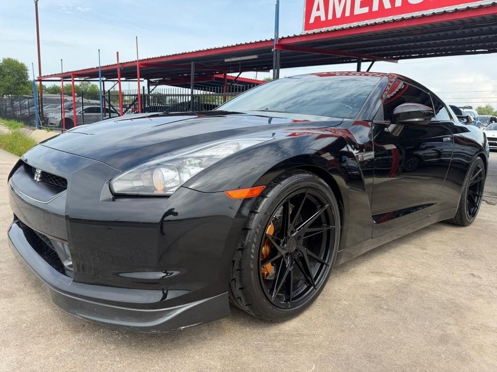 Nissan GT-R Coupe 2010