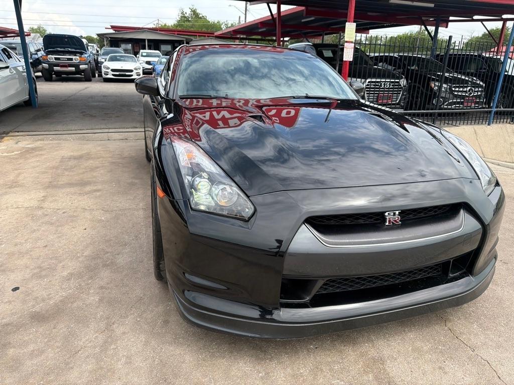 Nissan GT-R Coupe 2010