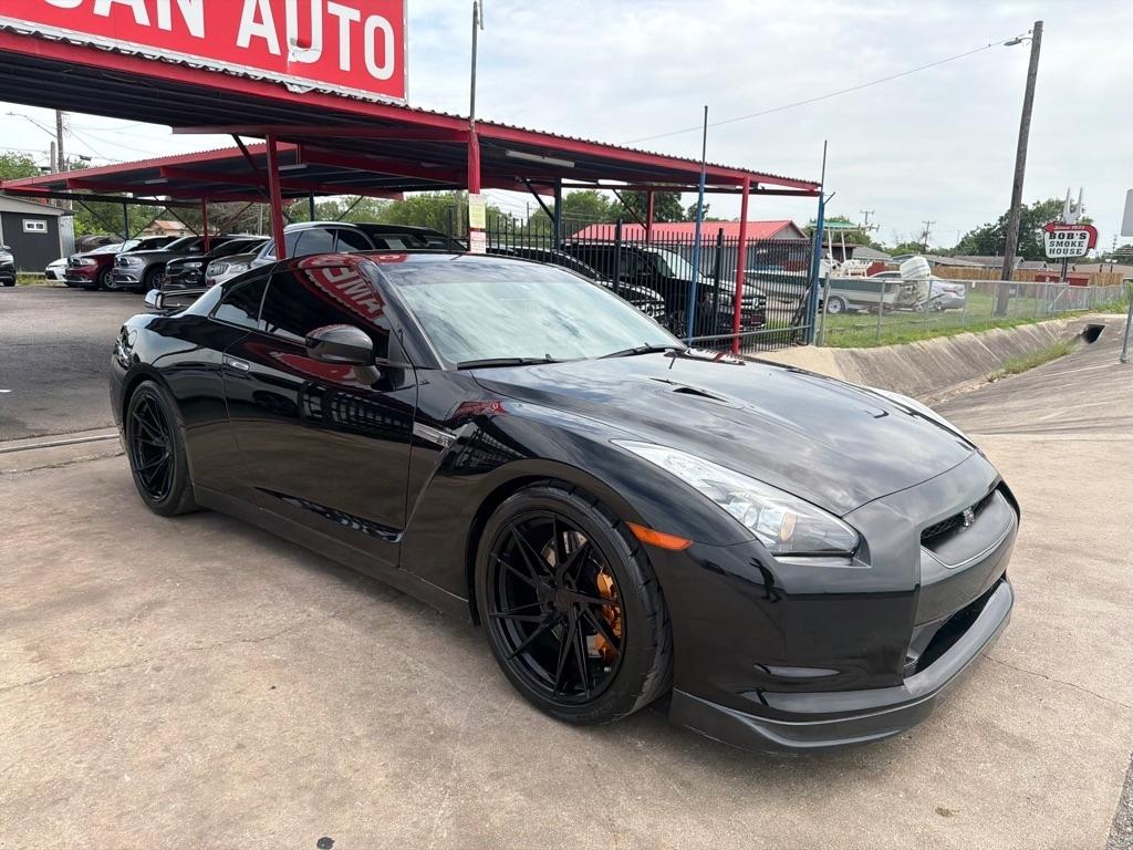Nissan GT-R Coupe 2010